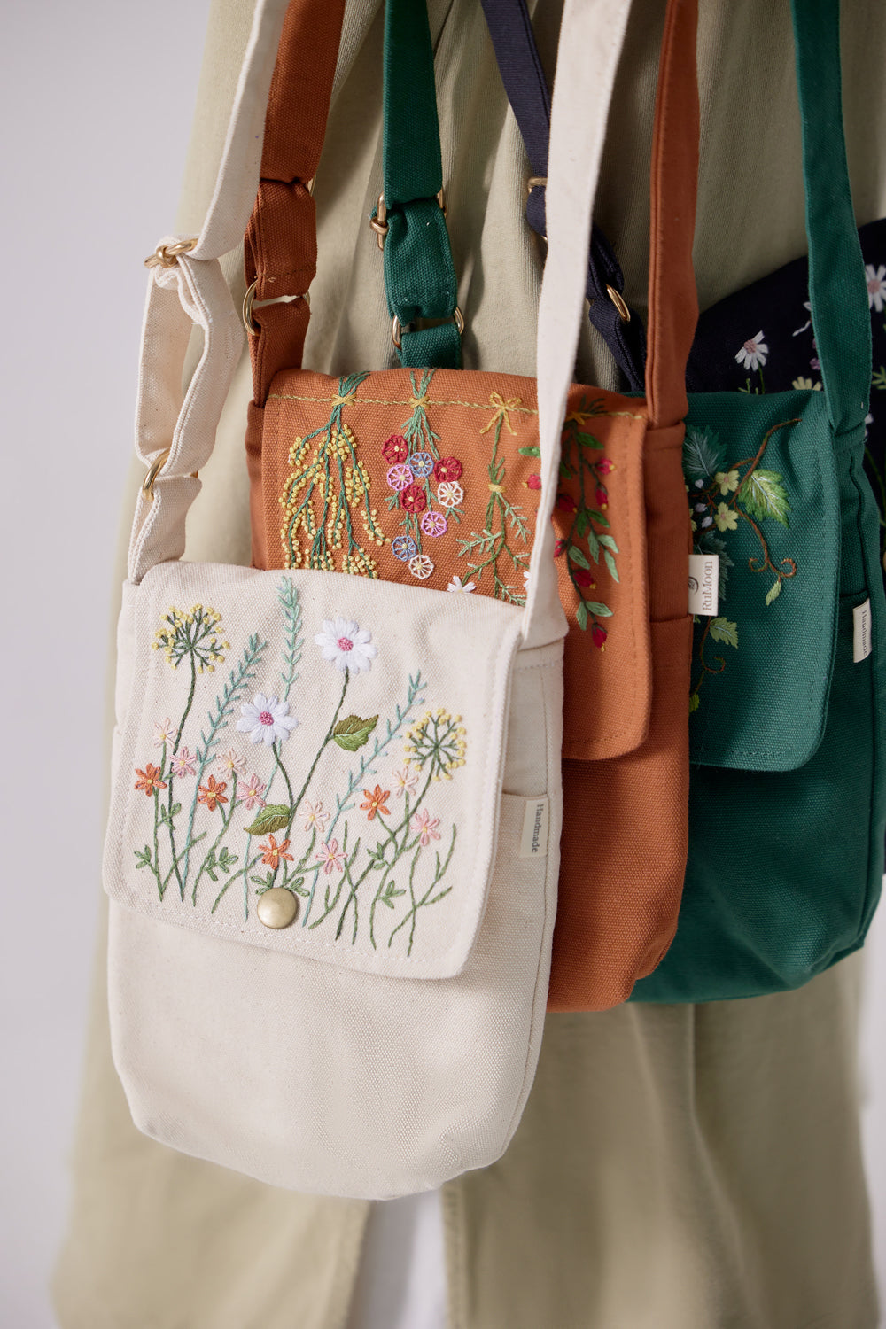 How to Choose the Best Fabric for Your Embroidery Project