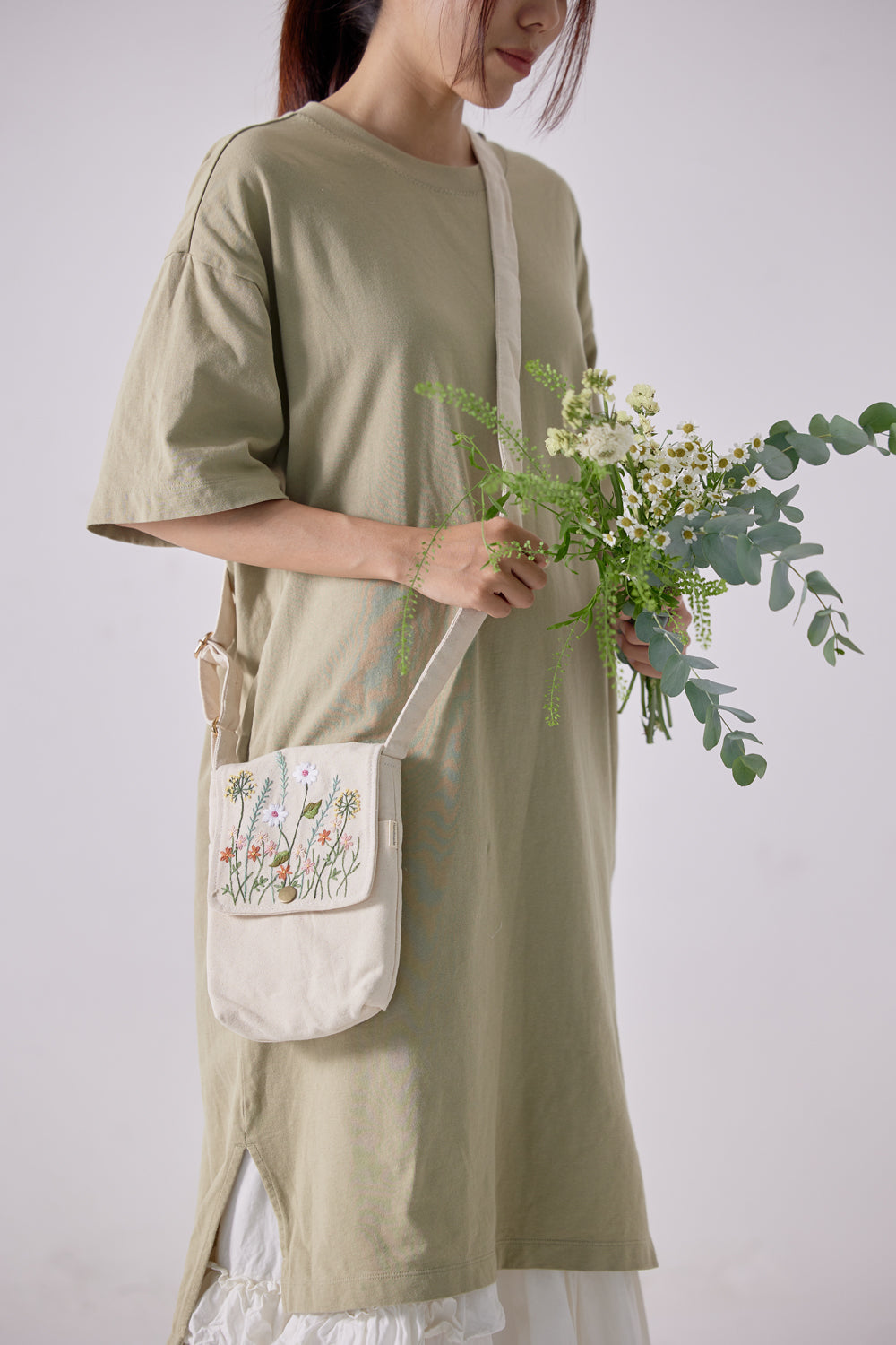 Floral Embroidery Crossbody Bag