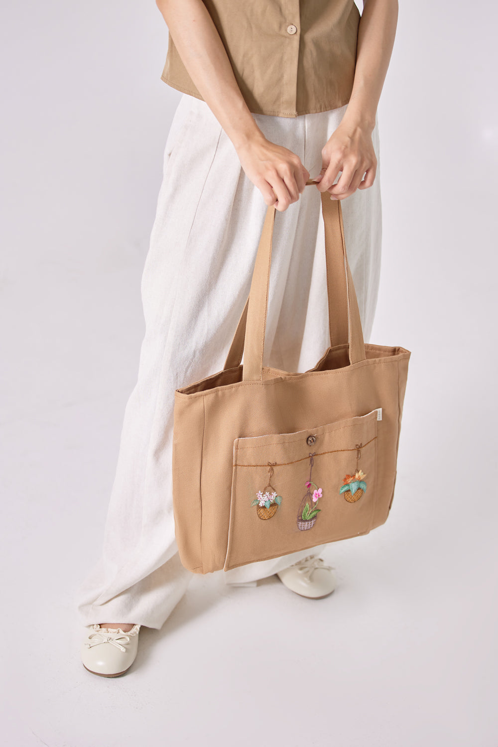 Flowerpot Embroidery Horizontal Tote Bag Brown