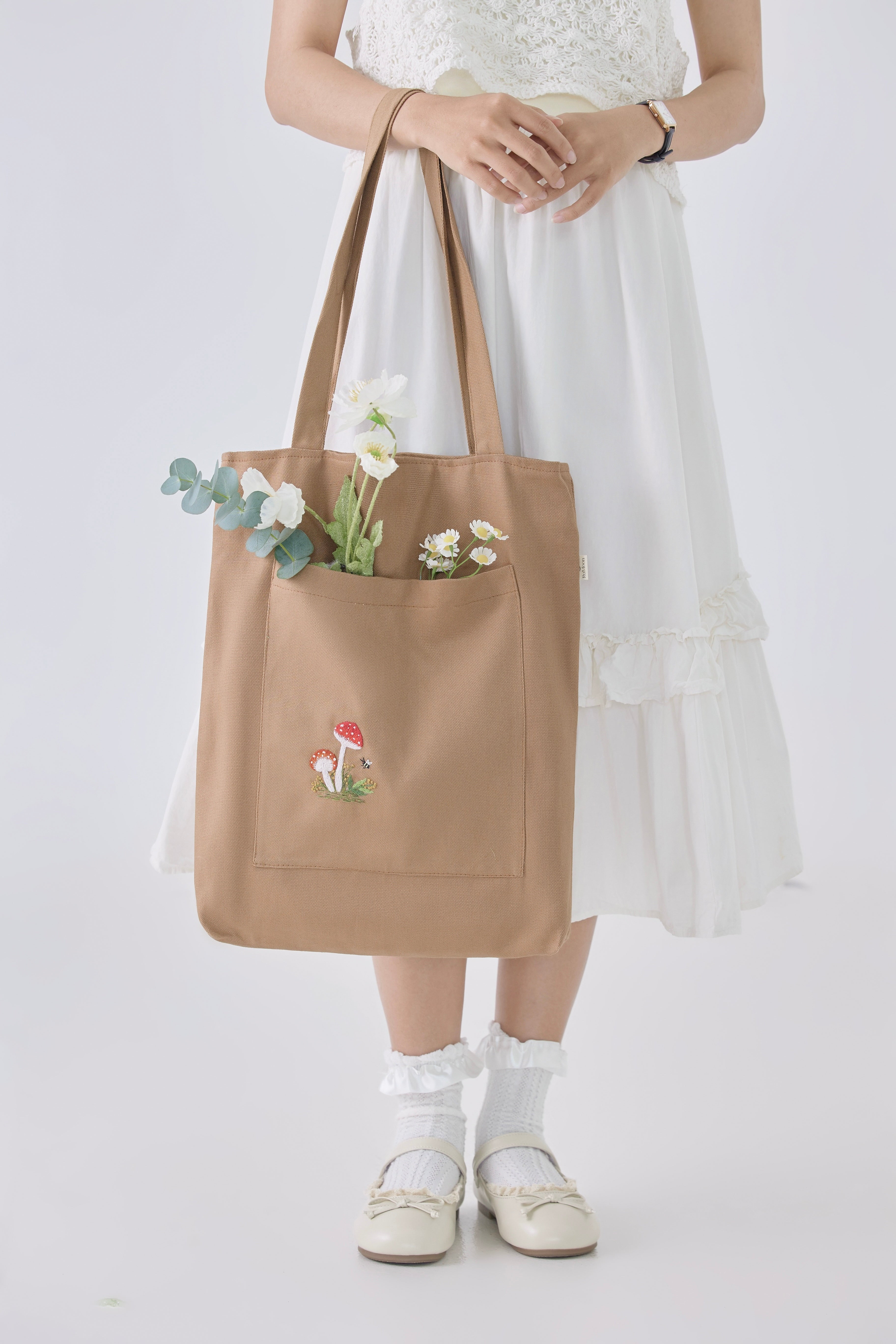Mushroom Front Pocket Embroidery Tote Bag Brown