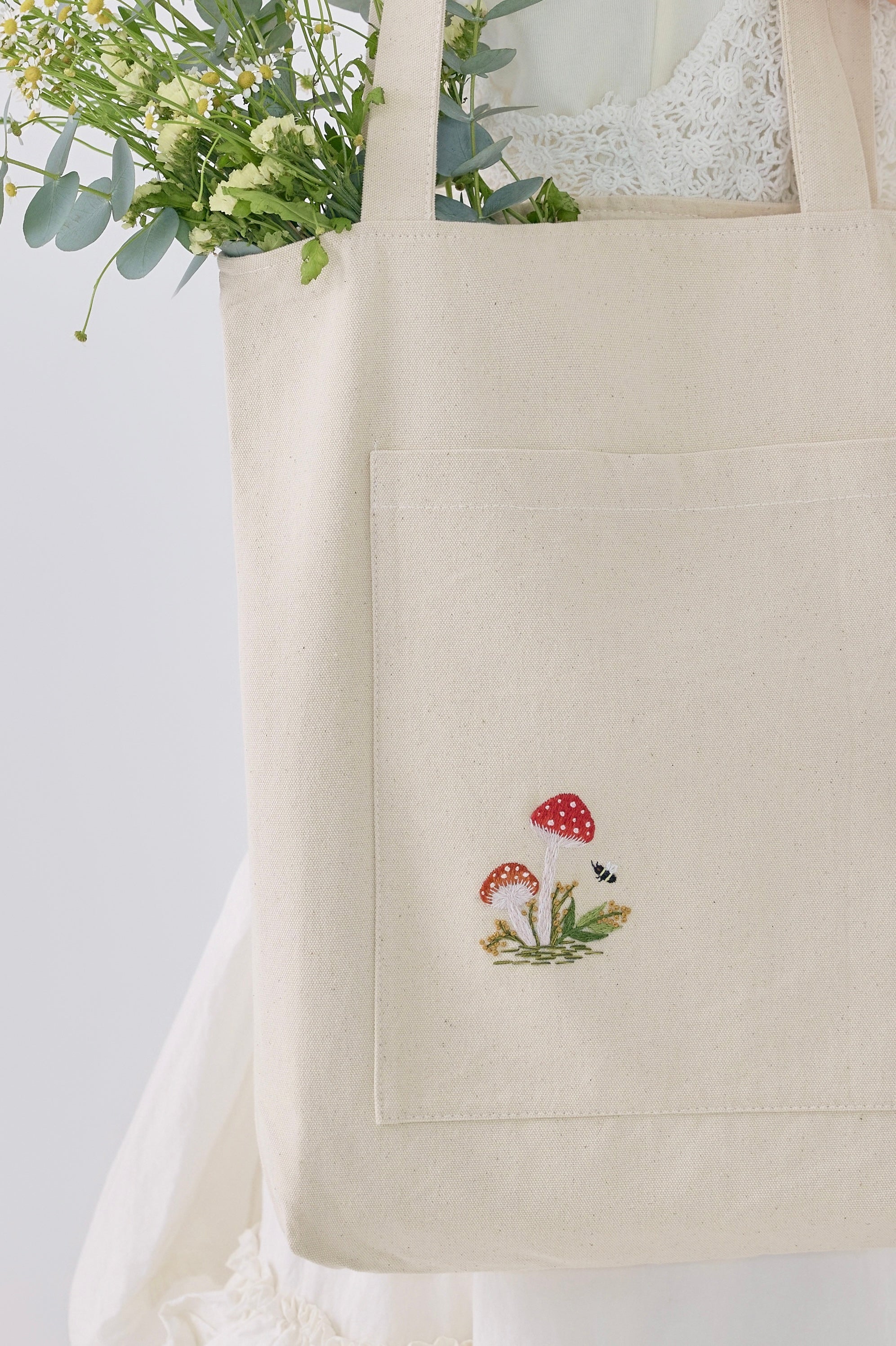 Mushroom Pocket Embroidery Tote Bag Beige