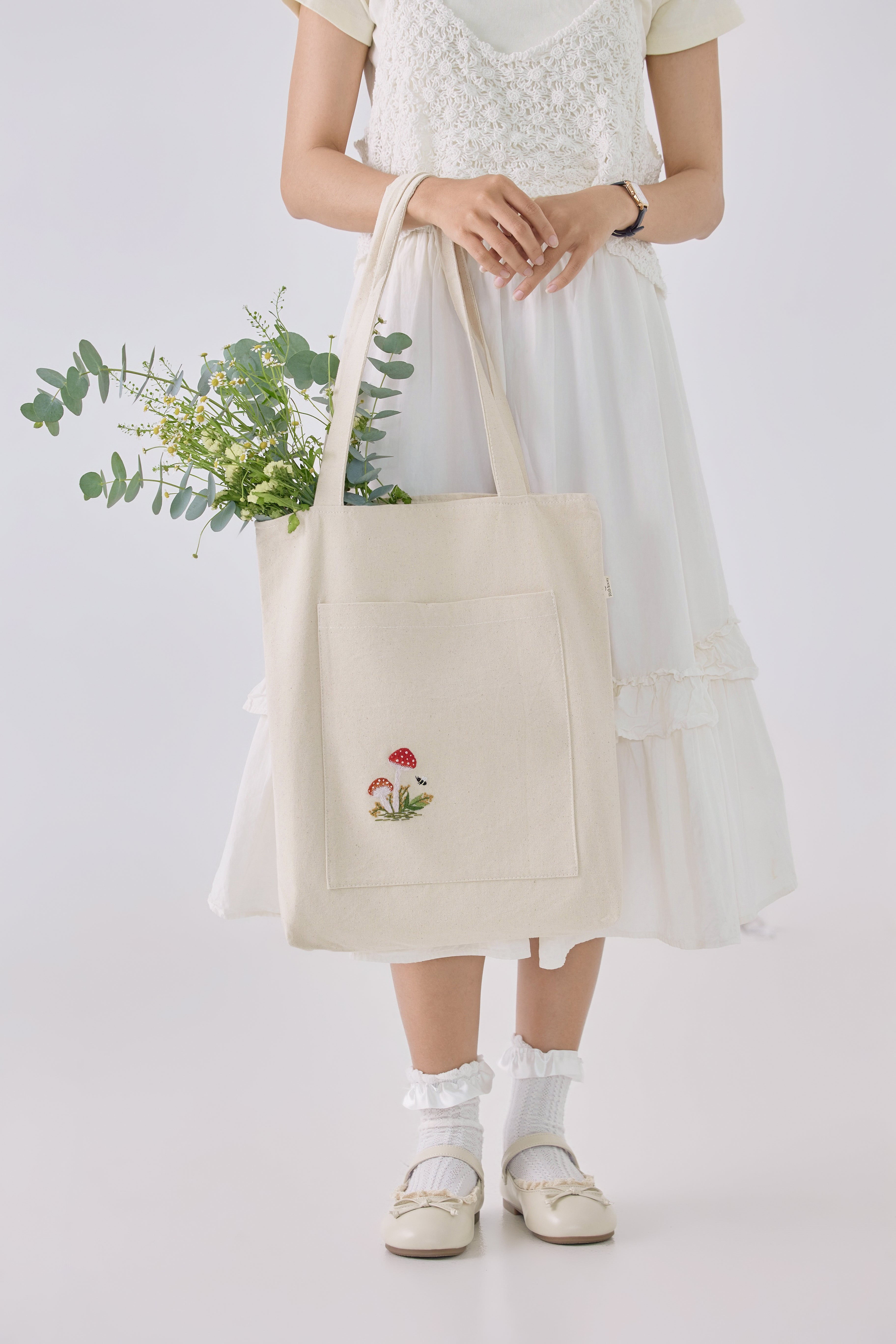 Mushroom Pocket Embroidery Tote Bag Beige
