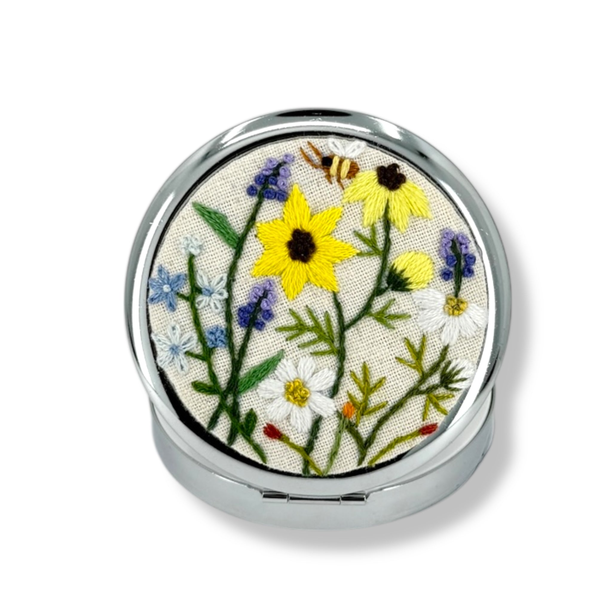 Ivory Daisy Bloom Pocket Container