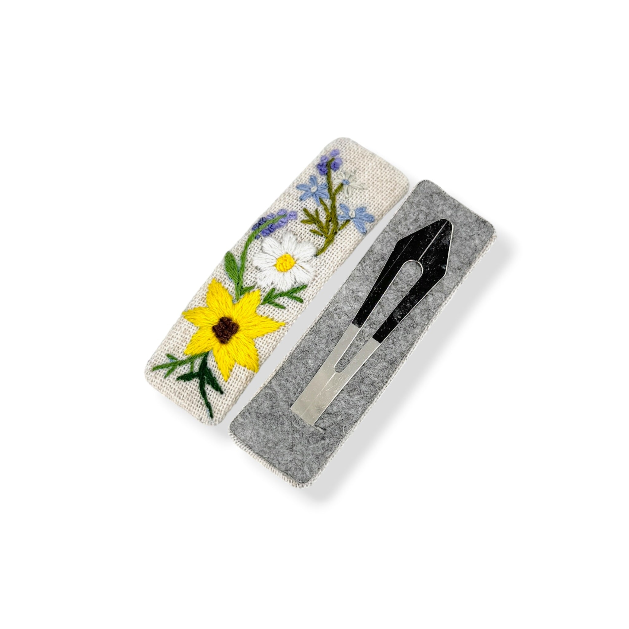 Daisy Embroidery Off White Hair Clips