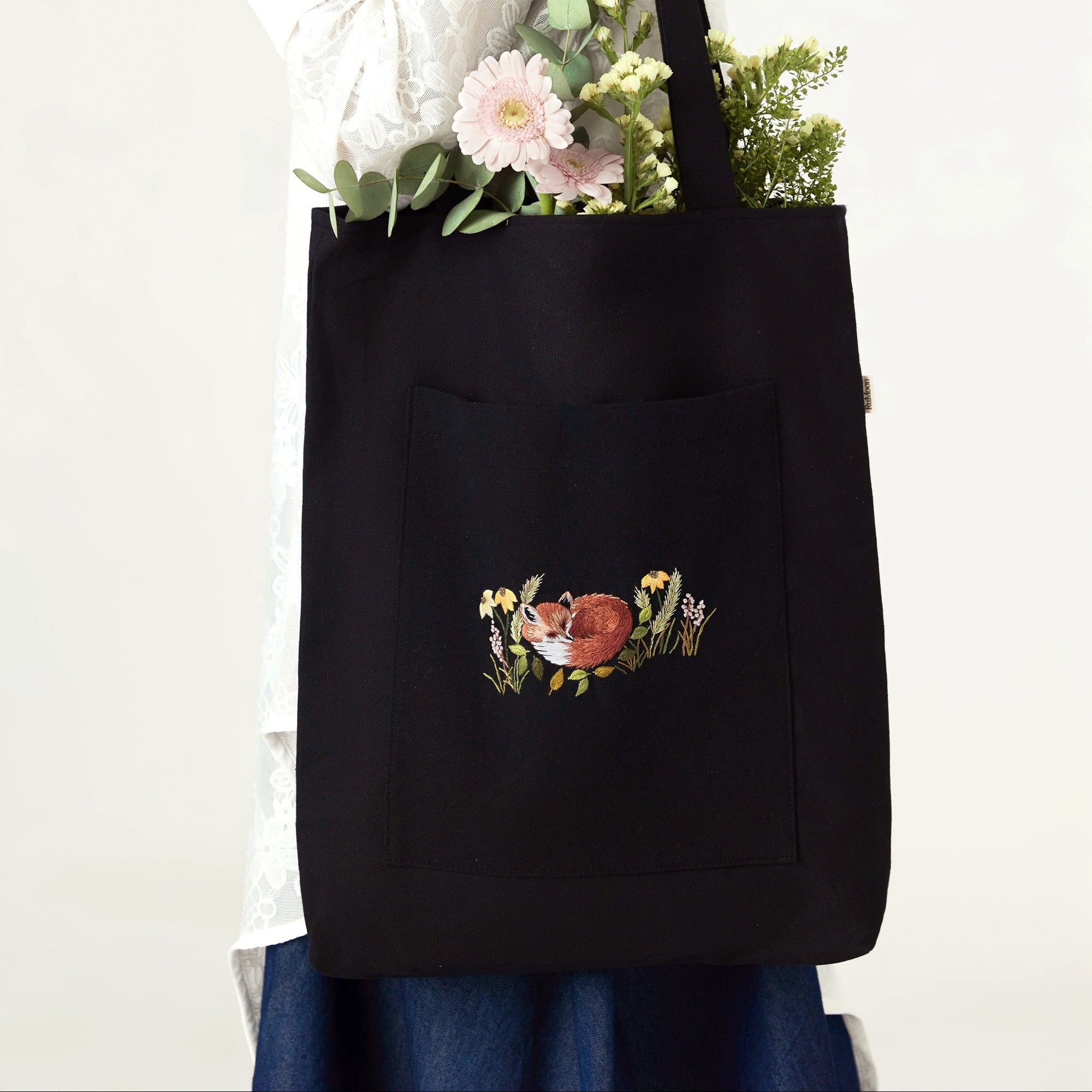 Sleeping Fox Front Pocket Tote Bag Black