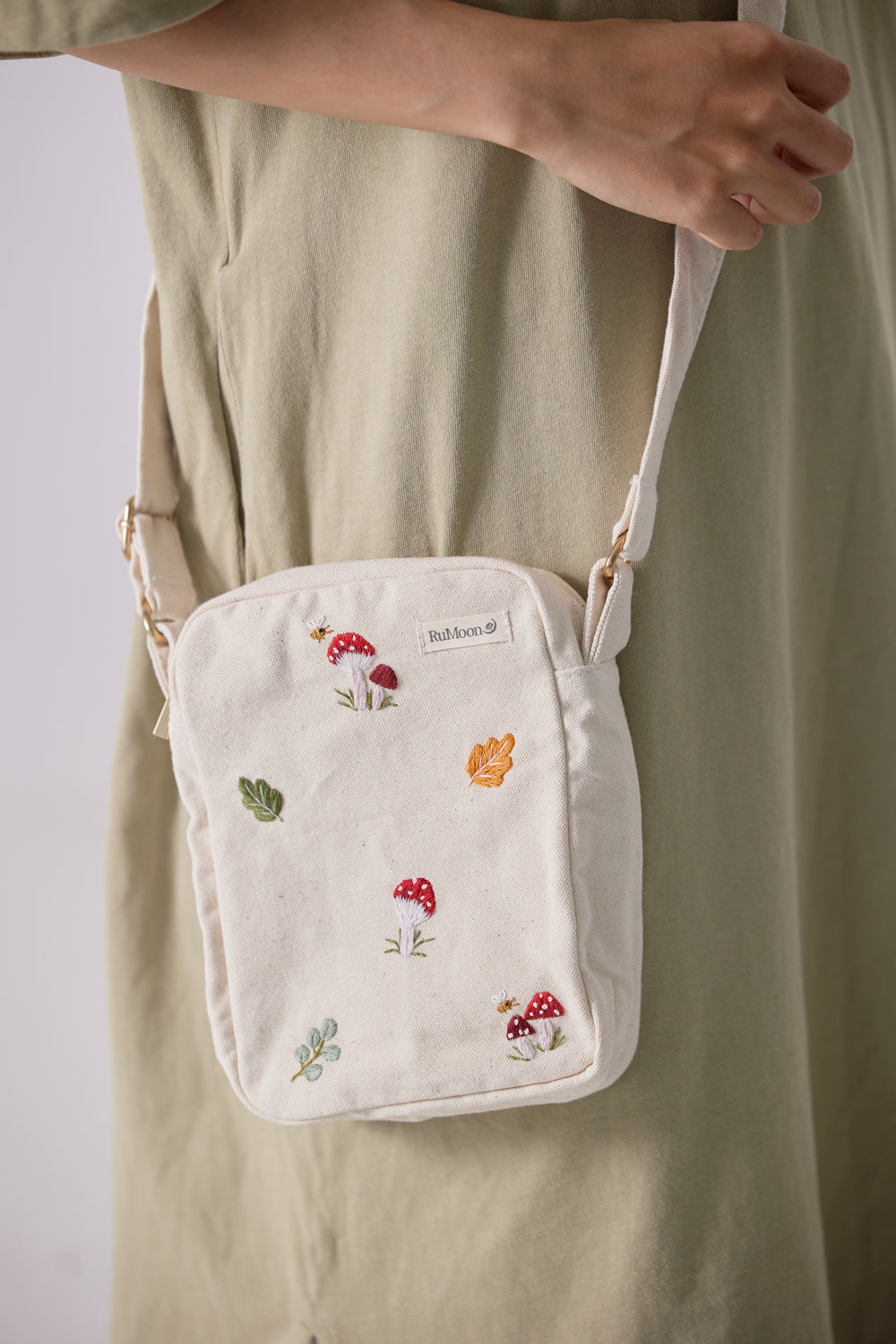 Mushroom Embroidery Crossbody Bag Beige
