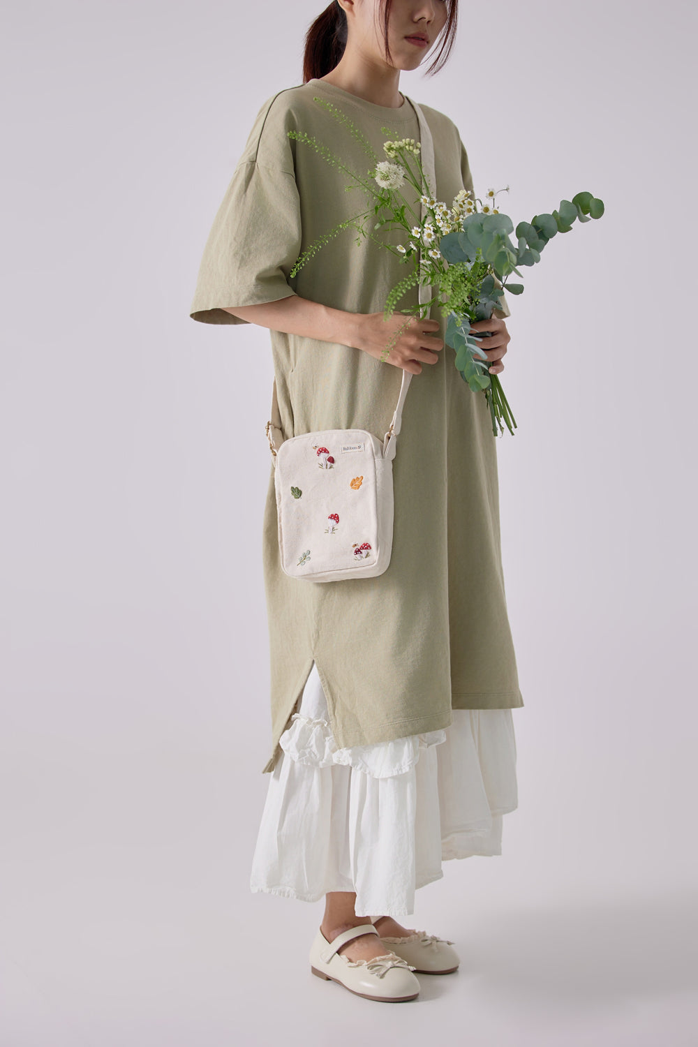 Mushroom Embroidery Crossbody Bag Beige