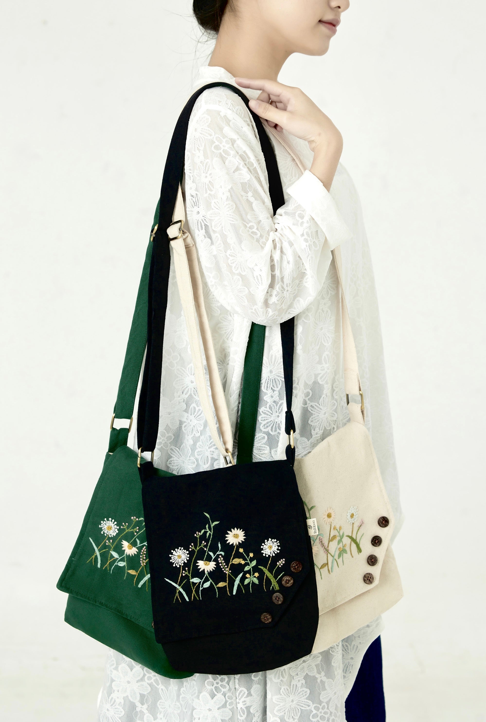Embroidery Daisy Crossbody Green Bag