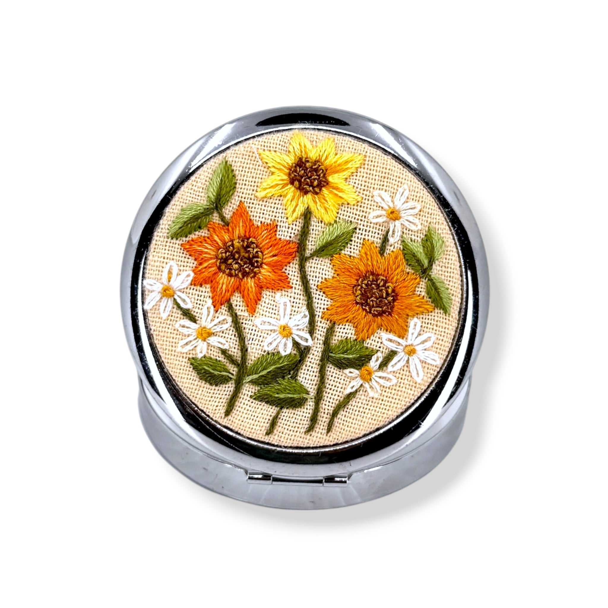 Sunny Daisy Embroidered Pocket Container