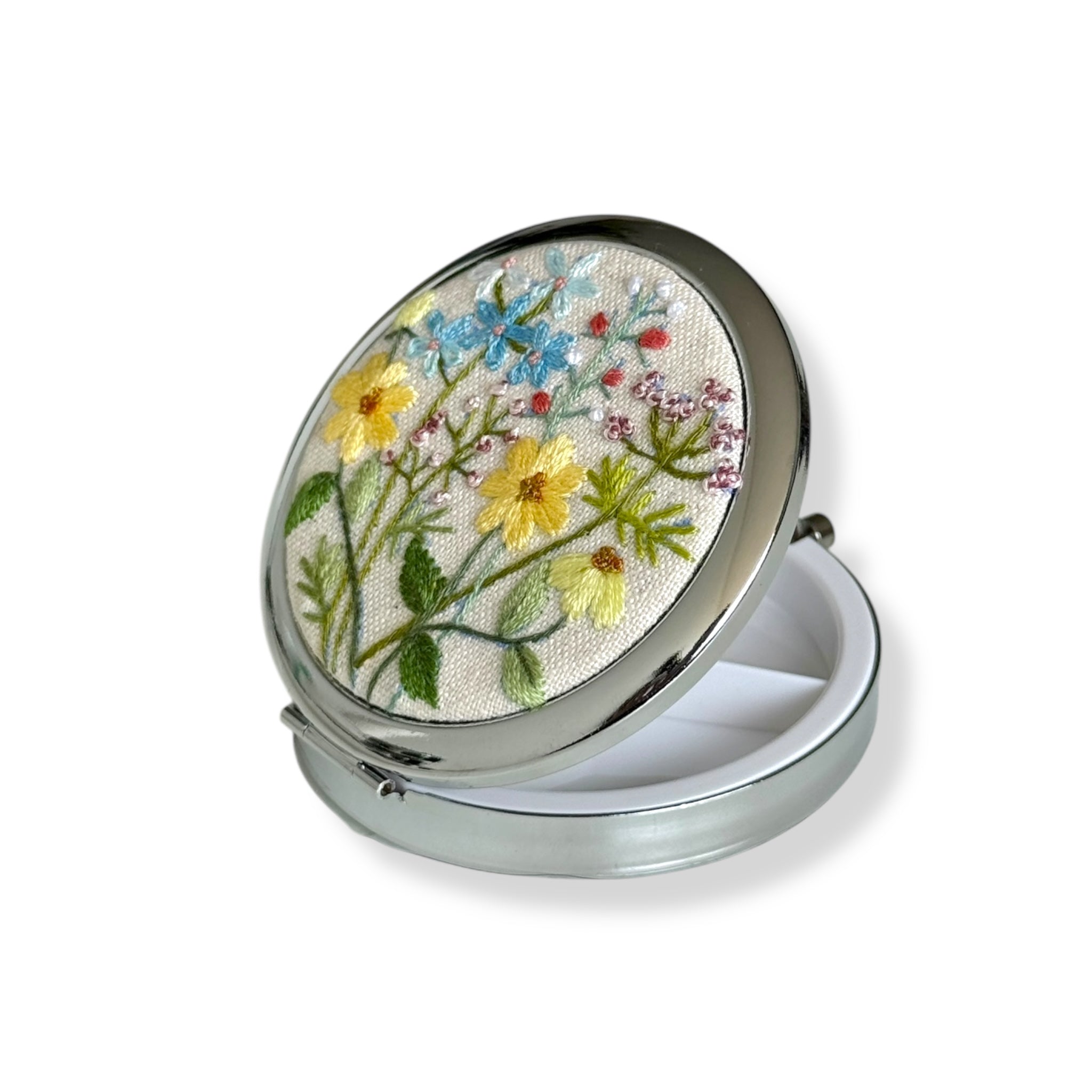 Daisy Daydream Hand Embroidery Compact Container