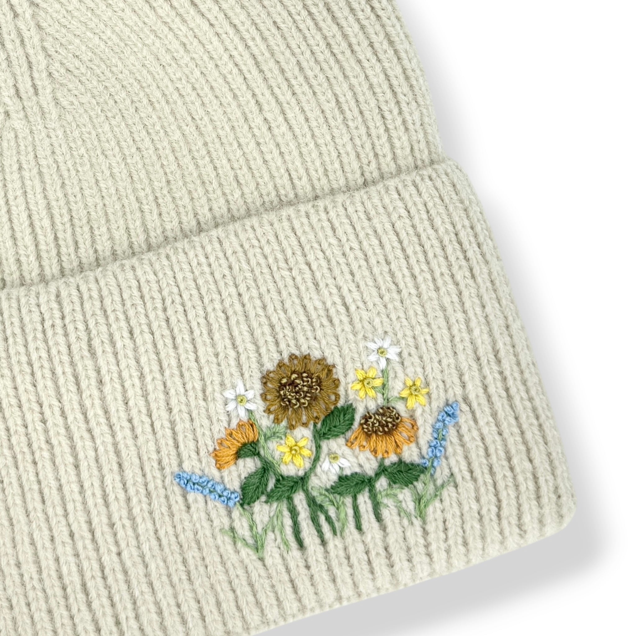 Daisy Beige Beanie