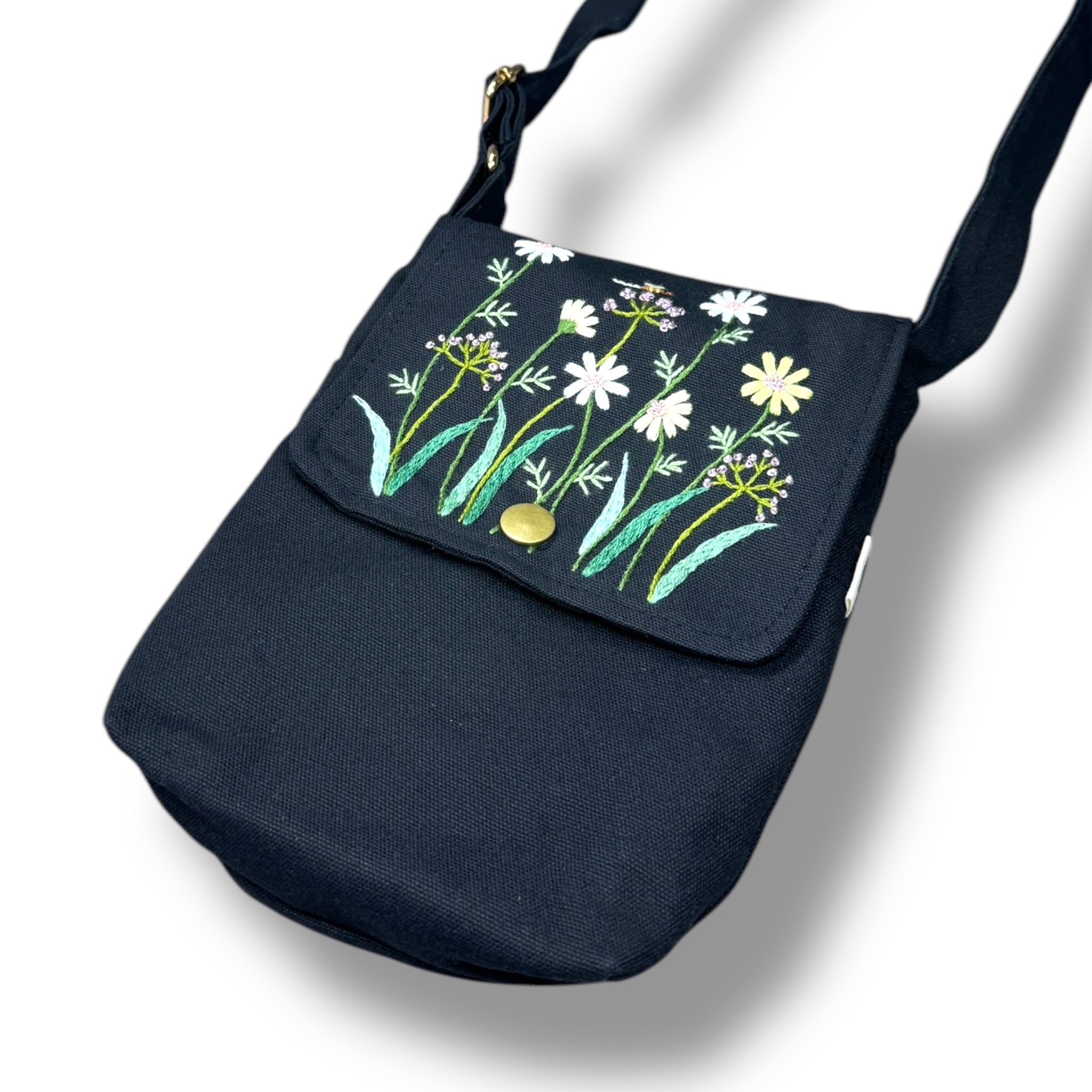 Daisy Embroidery Cross Body Bag