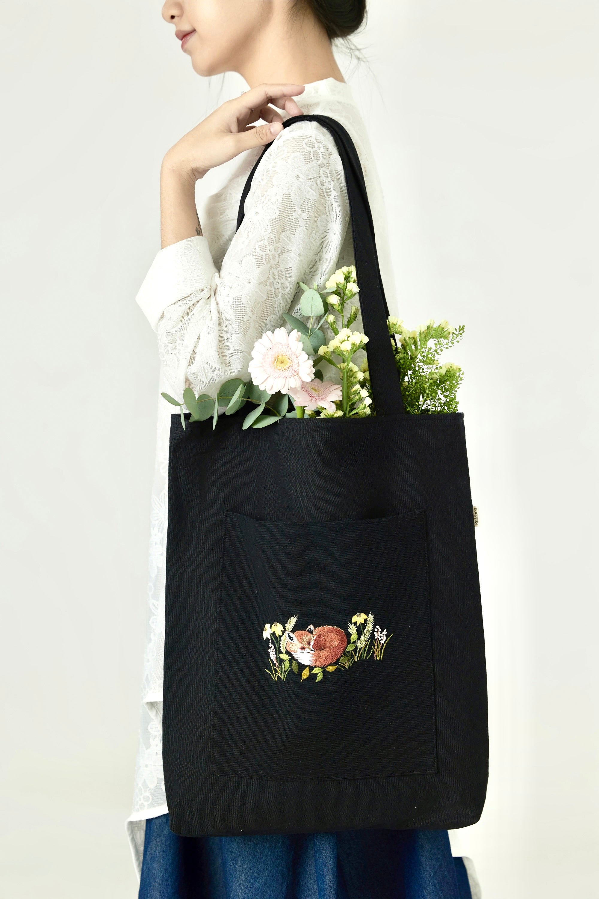 Sleeping Fox Front Pocket Tote Bag Black