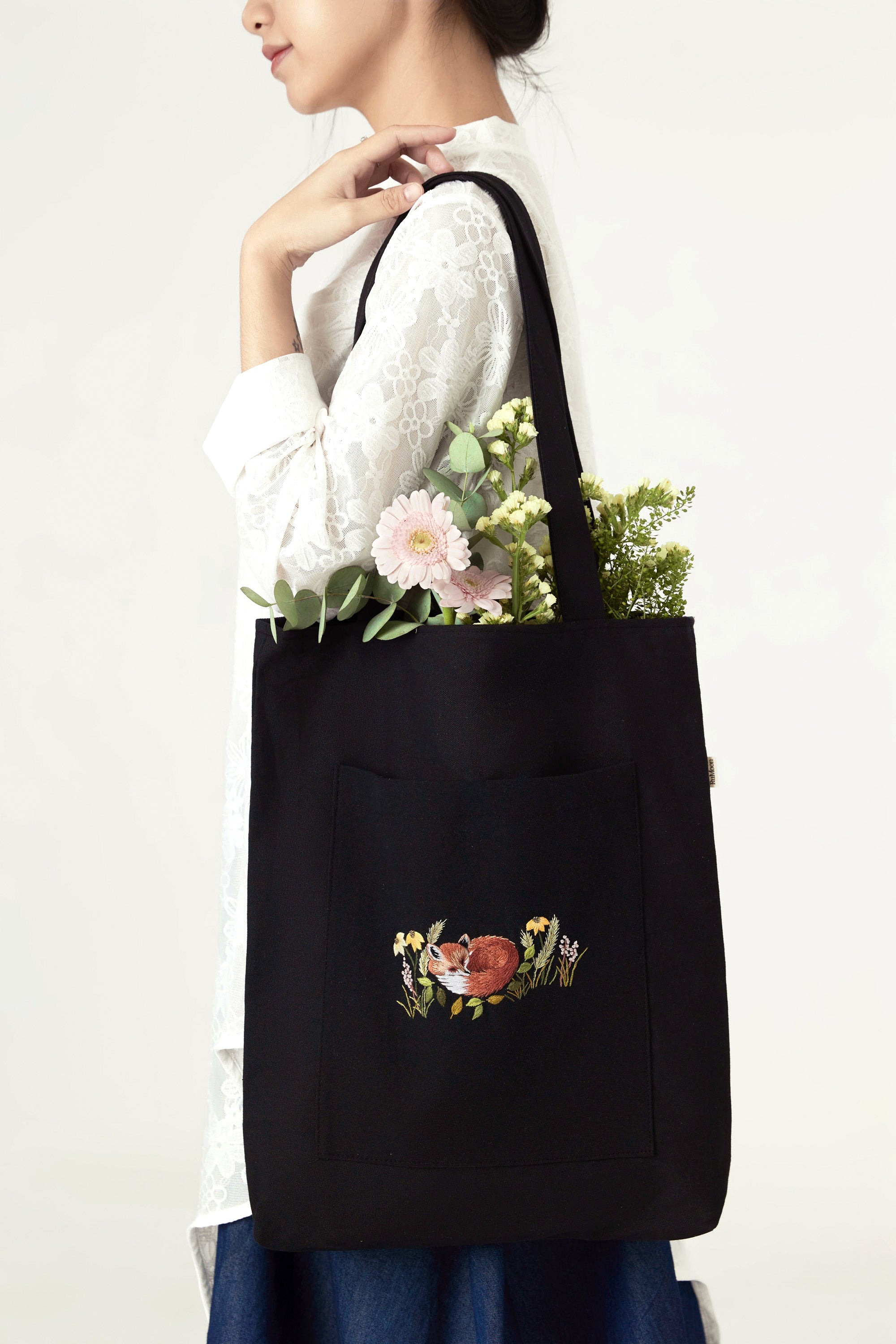 Sleeping Fox Front Pocket Tote Bag Black